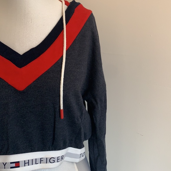 Tommy Hilfiger hoodie SIZE M - Picture 2 of 3